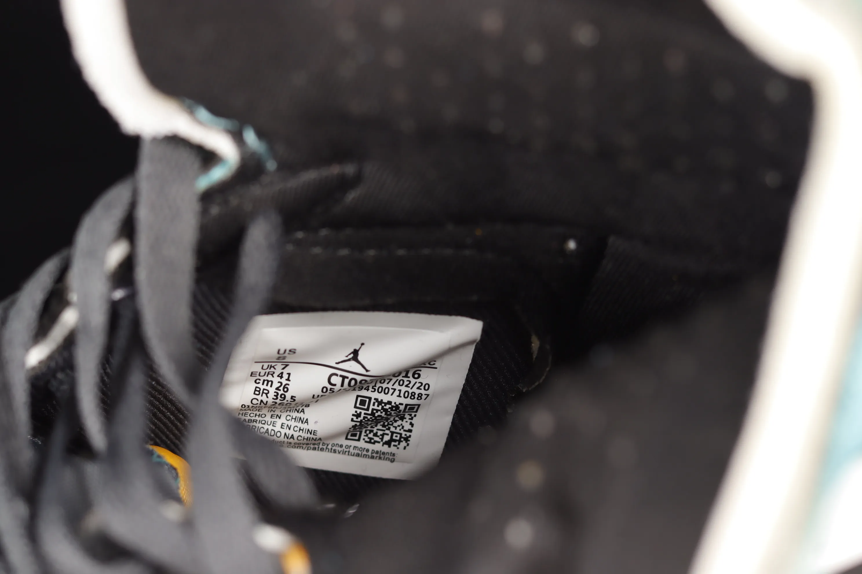 All categories Air Jordan Jordan series basketball shoes Air Jordan 1 High Air Jordan 1 Zoom CMFT AJ1 Joe 1 white black yellow color matching CT0978-016